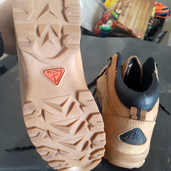 Mens nike acg boots - Picture 3 of 6